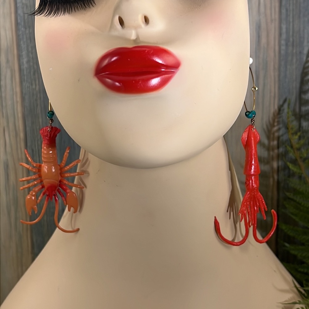 ⭐️Adorned Crown Artisan Assemblage aquarium collection crab squid earrings